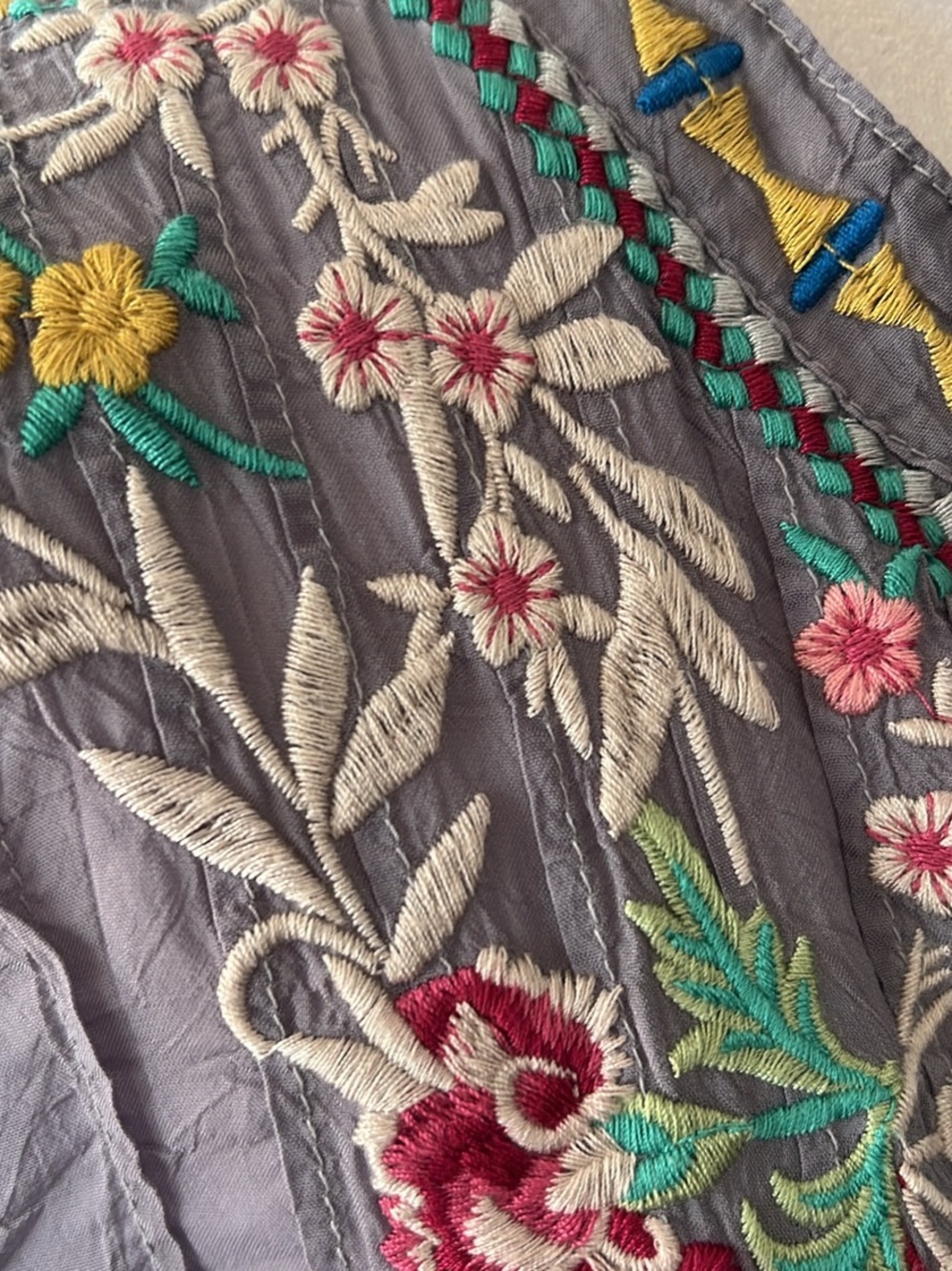 Johnny Was Embroidered Boho Tunic in Gray with Multicolor Floral Stitching - Picture 4 of 10